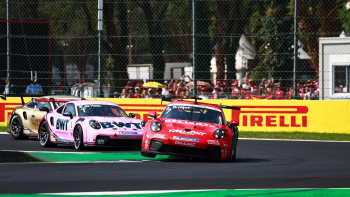 ポルシェ・スーパーカップのシーズン終了を祝う、リリース元の引用画像。